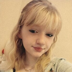 Meet your Posher, Alivia